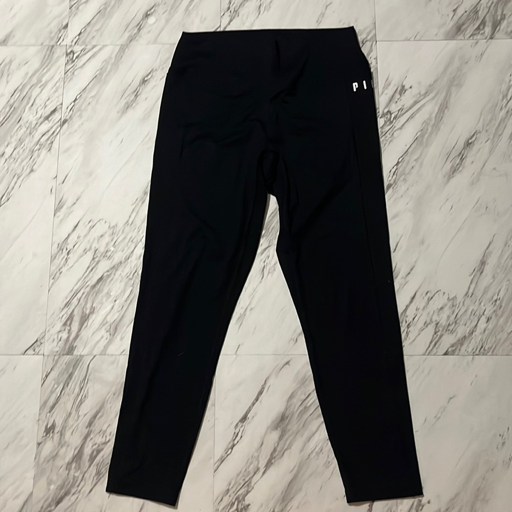 Women’s PINK leggings with pockets